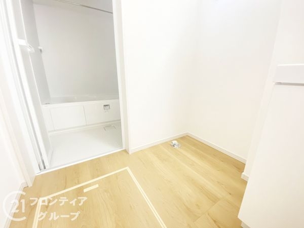 寝屋川市三井が丘３丁目　新築一戸建て　１期　１号地
