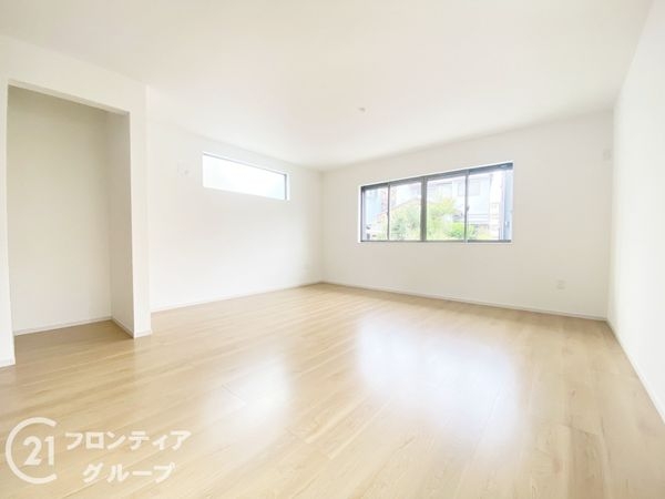 寝屋川市三井が丘３丁目　新築一戸建て　１期　１号地