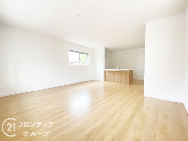 寝屋川市三井が丘３丁目　新築一戸建て　１期　１号地