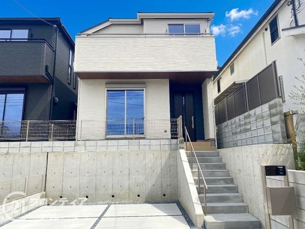 枚方市楠葉美咲２丁目　新築一戸建て　２号棟