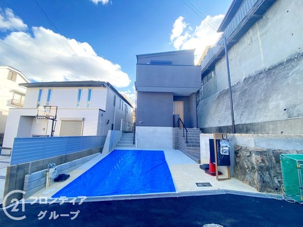 枚方市東香里新町　新築一戸建て