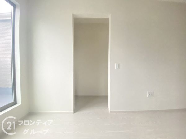 枚方市菊丘町　新築一戸建て　１期　２号棟