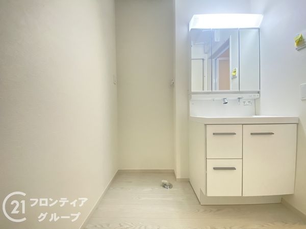 枚方市菊丘町　新築一戸建て　１期　２号棟