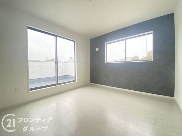 枚方市菊丘町　新築一戸建て　１期　２号棟