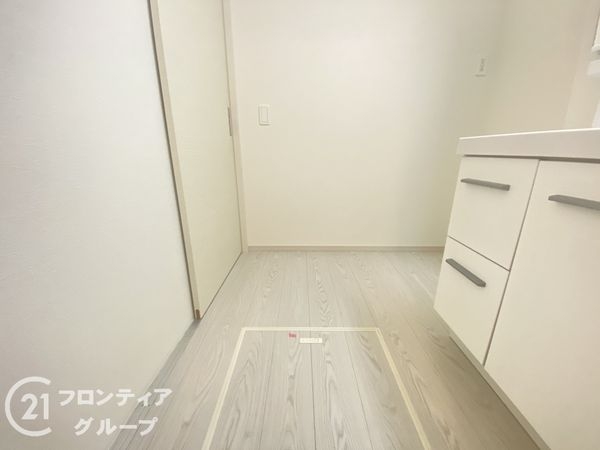 枚方市菊丘町　新築一戸建て　１期　２号棟