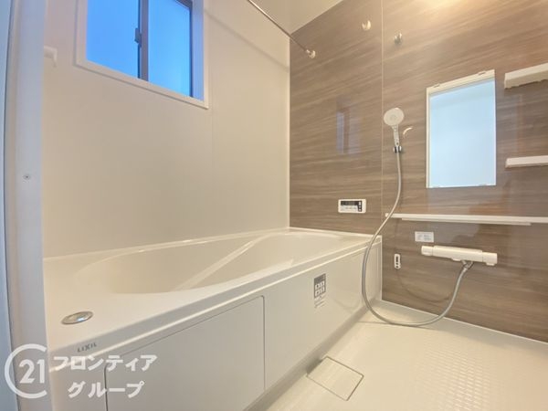枚方市菊丘町　新築一戸建て　１期　２号棟