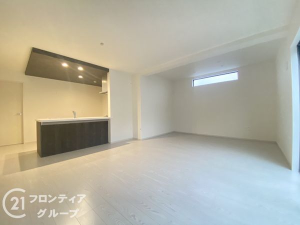 枚方市菊丘町　新築一戸建て　１期　２号棟