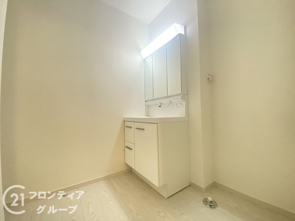 枚方市菊丘町　新築一戸建て　１期　１号棟