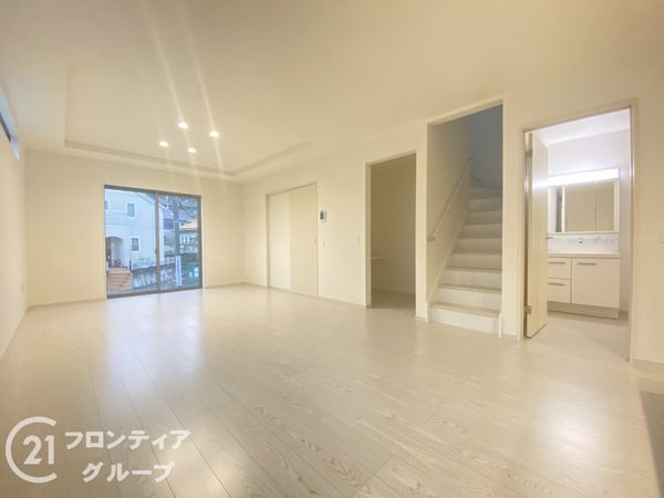 枚方市菊丘町　新築一戸建て　１期　１号棟