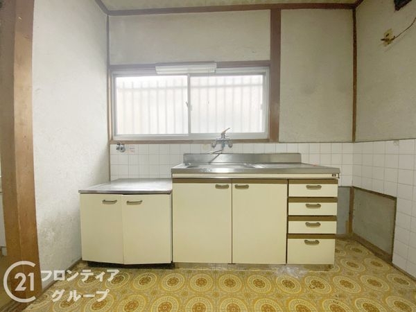 枚方市長尾元町７丁目　中古一戸建て