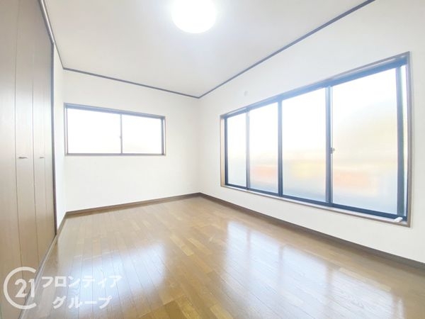 枚方市三矢町の中古一戸建て