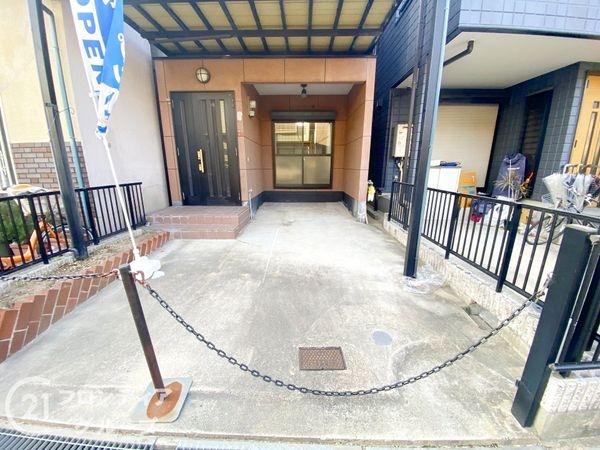 枚方市三矢町の中古一戸建て