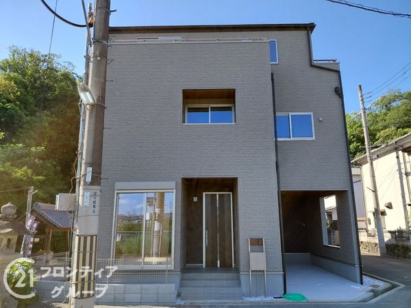 寝屋川市八幡台　新築一戸建て　全１区画