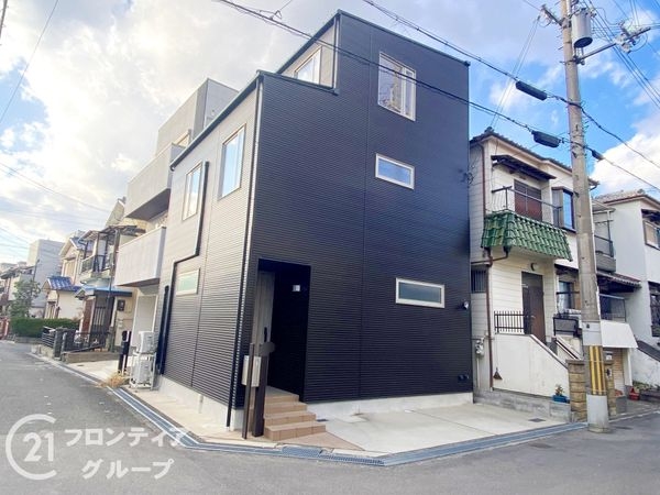 寝屋川市小路北町　中古一戸建て