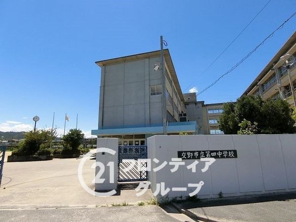 交野市私市１丁目の中古一戸建て(交野市立第四中学校)