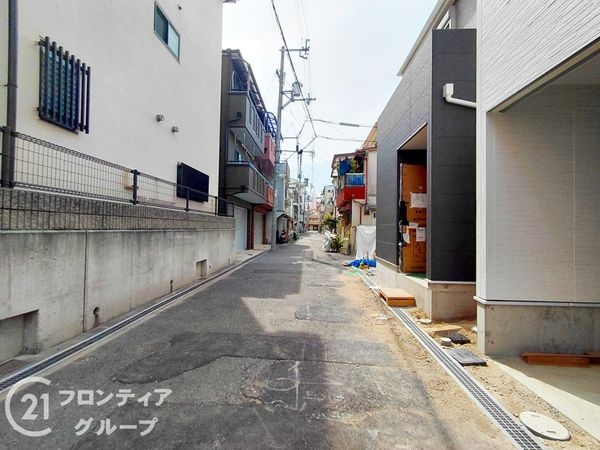 寝屋川市萱島南町　新築一戸建て　１号棟