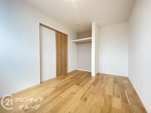 寝屋川市寿町　新築一戸建て