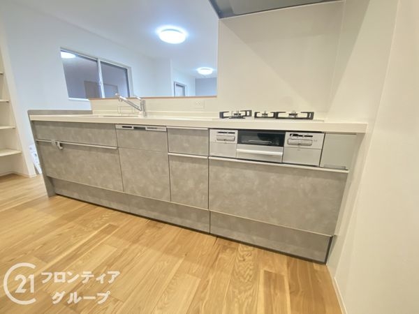 寝屋川市寿町　新築一戸建て