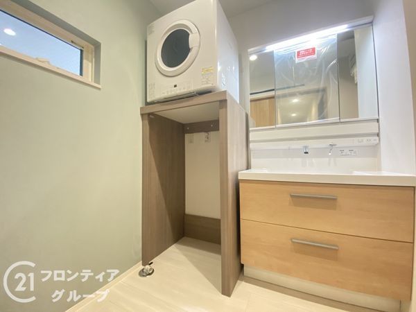 寝屋川市寿町　新築一戸建て