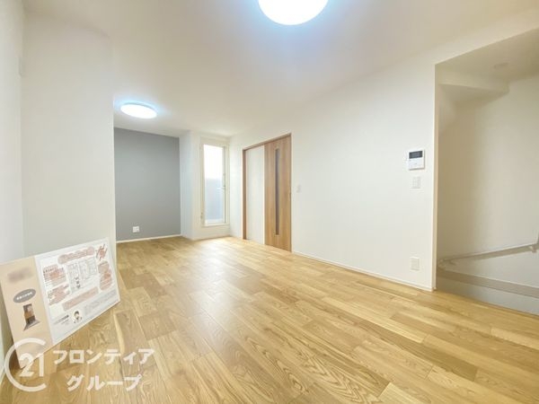 寝屋川市寿町　新築一戸建て