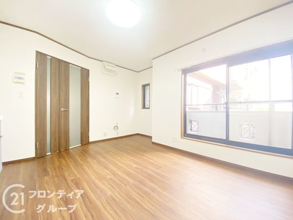 枚方市野村中町　中古一戸建て