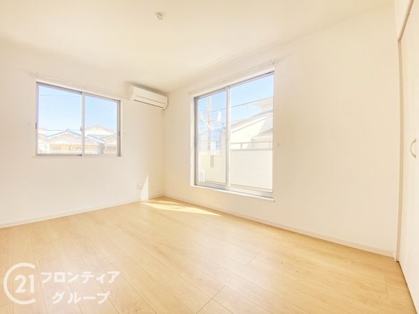 枚方市養父東町の中古一戸建て
