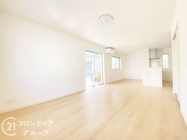 枚方市養父東町の中古一戸建て