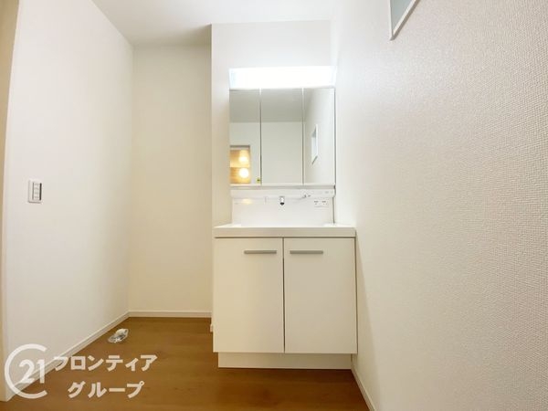 枚方市黄金野１丁目　新築一戸建て　１期　全１区画