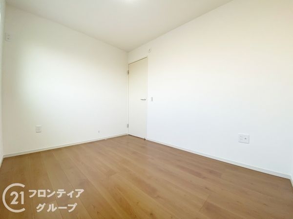 枚方市黄金野１丁目　新築一戸建て　１期　全１区画