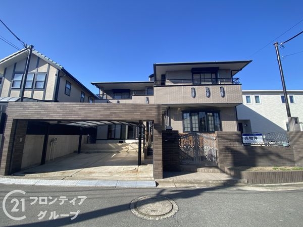 寝屋川市成田東が丘　中古一戸建て