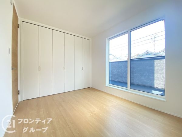 枚方市長尾西町１丁目　新築一戸建て