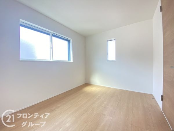 枚方市長尾西町１丁目　新築一戸建て