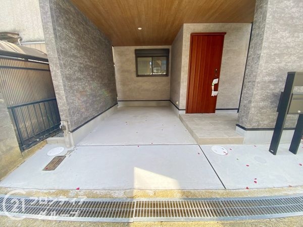 枚方市長尾西町１丁目　新築一戸建て