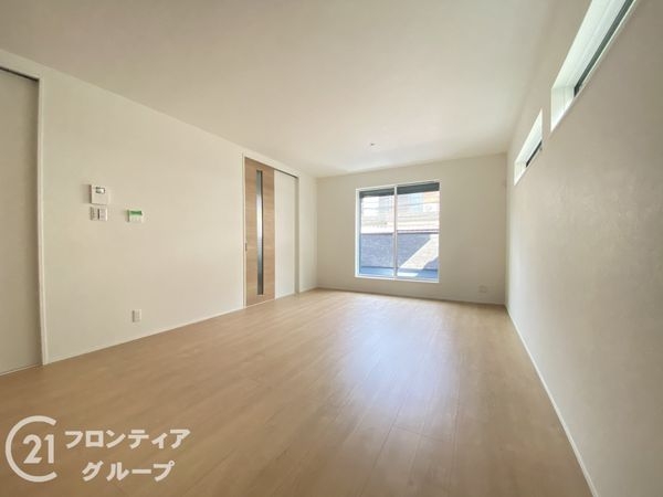 枚方市長尾西町１丁目　新築一戸建て