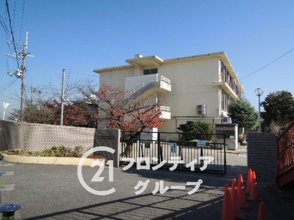 枚方市茄子作１丁目の中古一戸建て(枚方市立春日小学校)