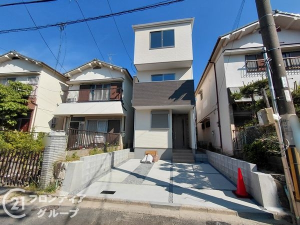 寝屋川市国松町　新築一戸建て　１期　1号棟
