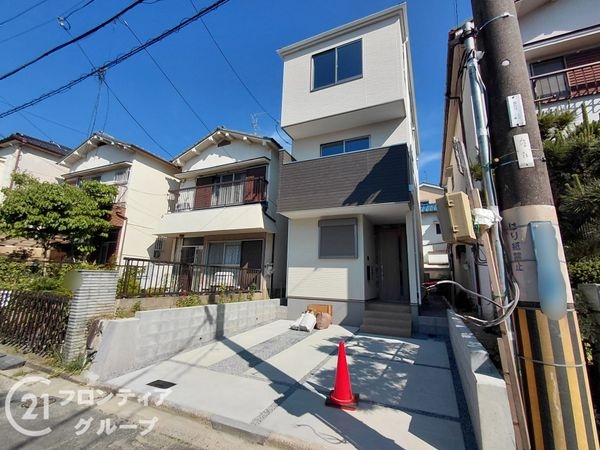 寝屋川市国松町　新築一戸建て　１期　1号棟