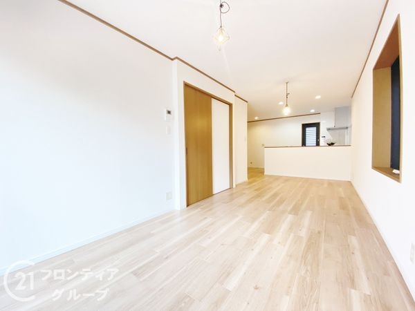 寝屋川市池田本町　中古一戸建て