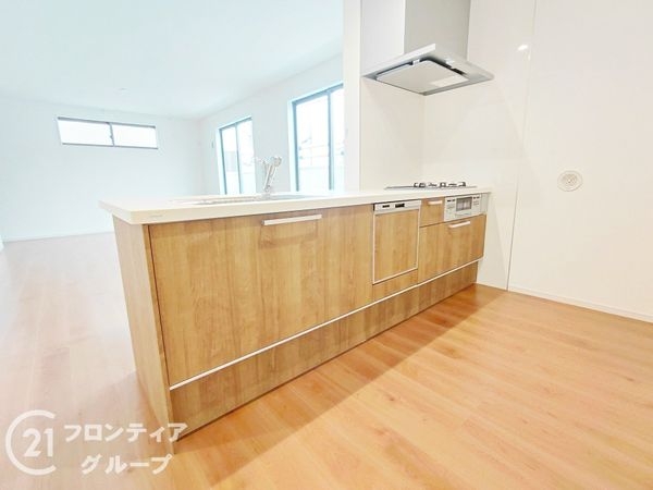寝屋川市春日町　新築一戸建て　３期　１号地