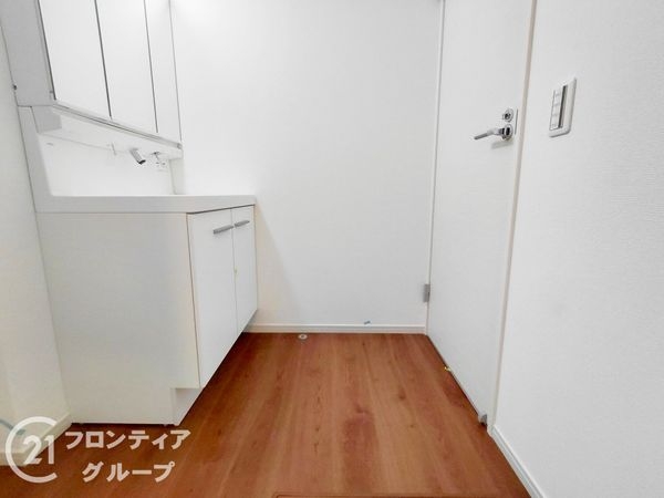 寝屋川市春日町　新築一戸建て　３期　１号地