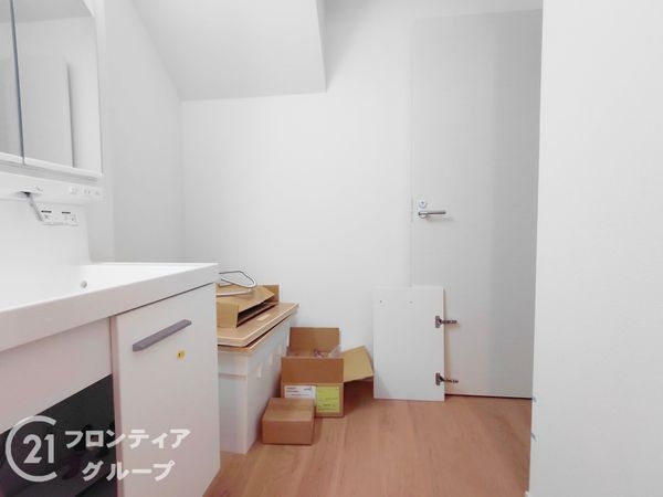 寝屋川市春日町　新築一戸建て　３期　２号地