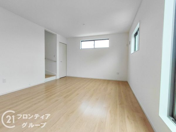 寝屋川市春日町　新築一戸建て　３期　２号地