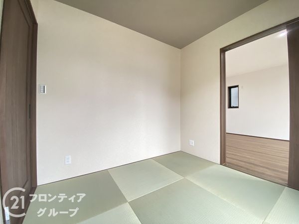 寝屋川市太秦緑が丘　新築一戸建て　B号棟