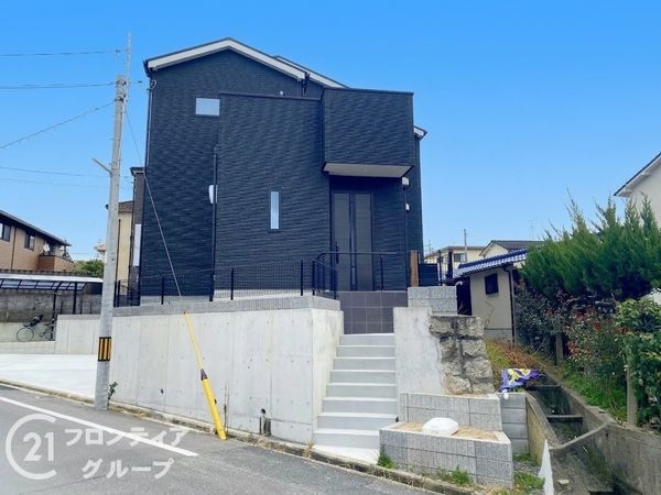 寝屋川市太秦緑が丘 新築一戸建て B号棟