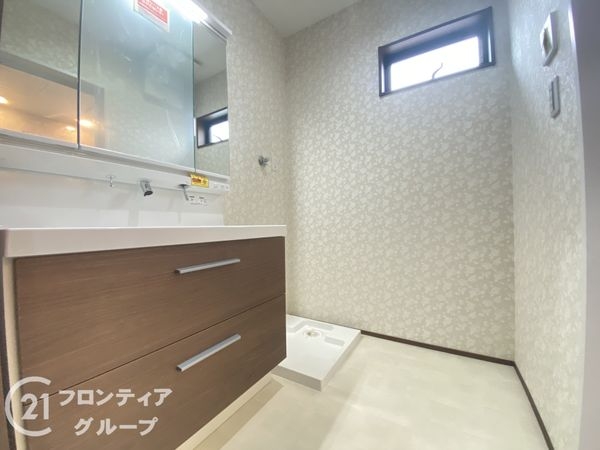 寝屋川市太秦緑が丘　新築一戸建て　B号棟