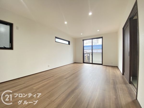 寝屋川市太秦緑が丘　新築一戸建て　B号棟