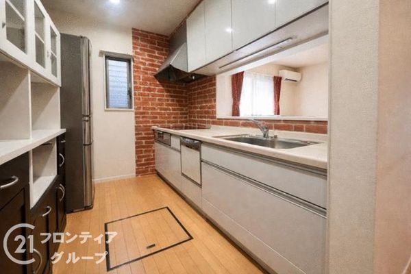 枚方市長尾西町１丁目　中古一戸建て