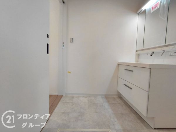 枚方市香里ケ丘６丁目　新築一戸建て　B号棟