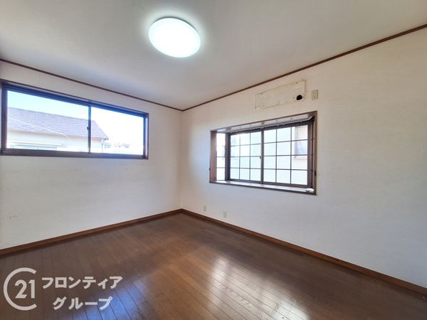 寝屋川市太秦緑が丘の中古一戸建て