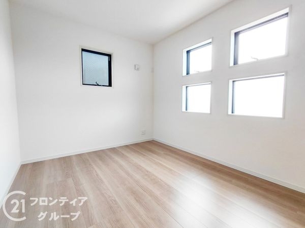 枚方市高野道２丁目　新築一戸建て　２期　2号棟